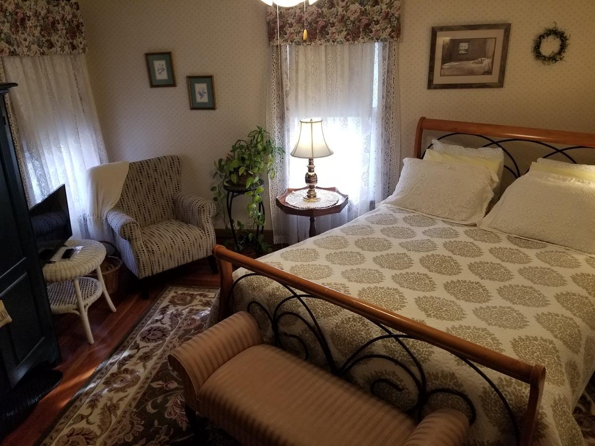Rose & Thistle Bed & Breakfast Cooperstown Exterior photo