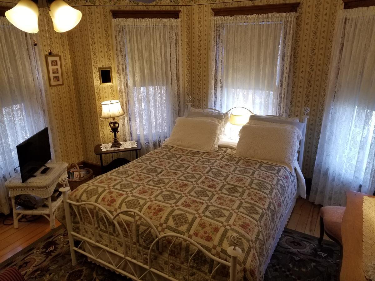 Rose & Thistle Bed & Breakfast Cooperstown Exterior photo